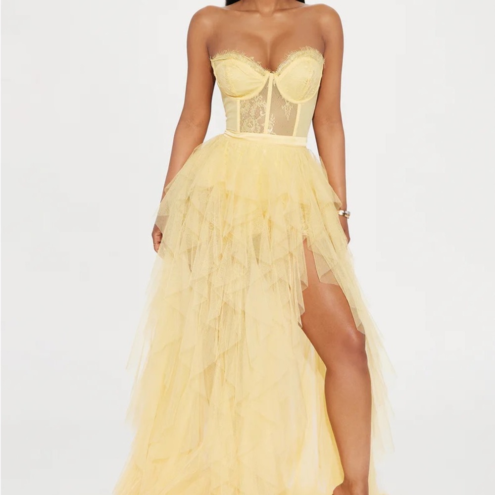 Elegant Yellow Lace Prom / Evening Dress - Picture 2 of 3